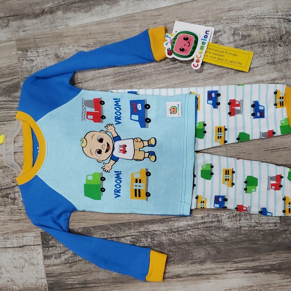 Jj cocomelon vehicle pajamas in size 3T or 5T